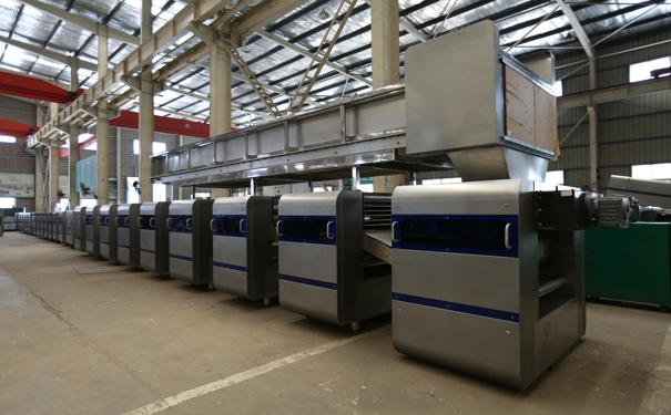 做方便面的机器设备 做方便面的机器设备